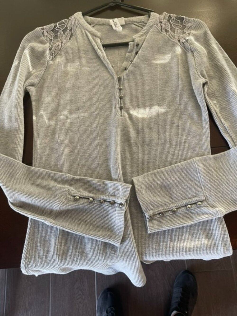grey top with buttons